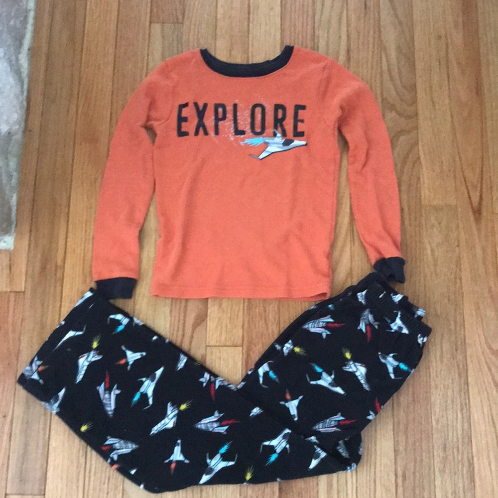 Carters pjs set